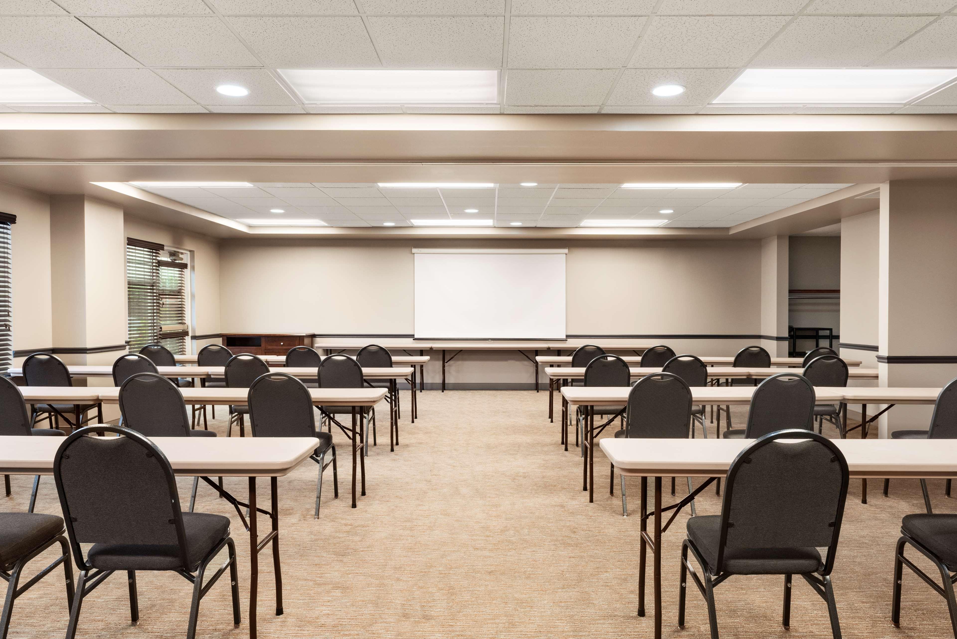 Comfort Inn & Suites St Paul Northeast Vadnais Heights Екстер'єр фото